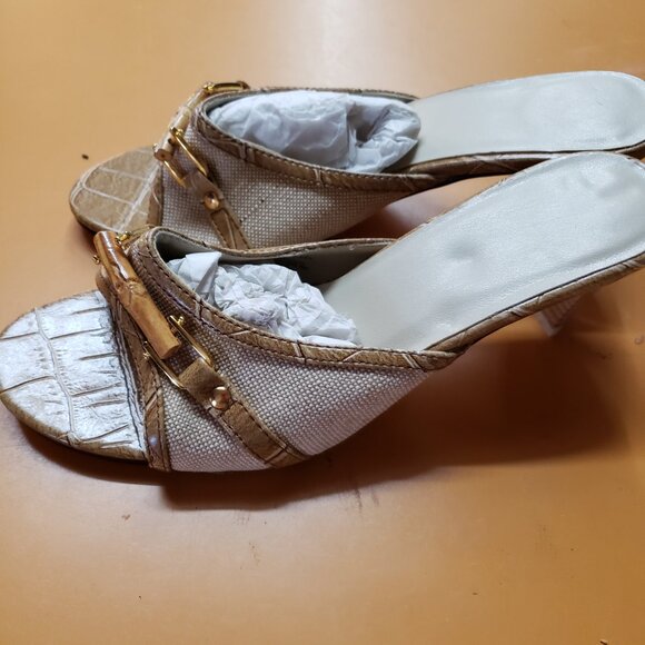 Bamboo and linen shoulder bag, clutch, and size 7 heels - Picture 11 of 12